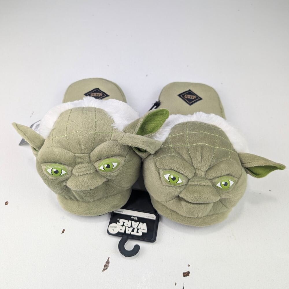 Star Wars Yoga Women's L (10-11) Slippers